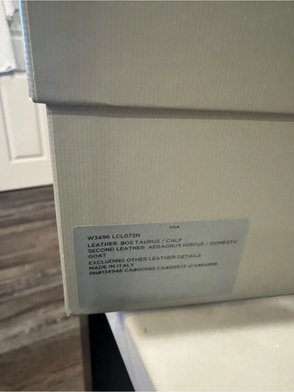 Tom Ford Green and White Shoe Box with Gold Logo